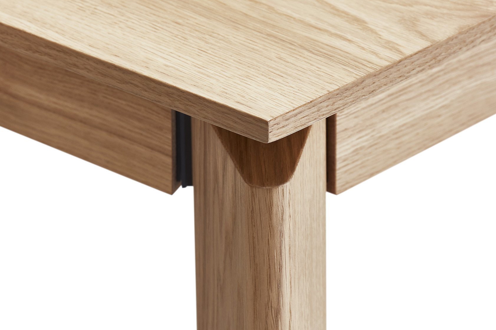 Table de salle à manger RIGA (table de repas finition standard)